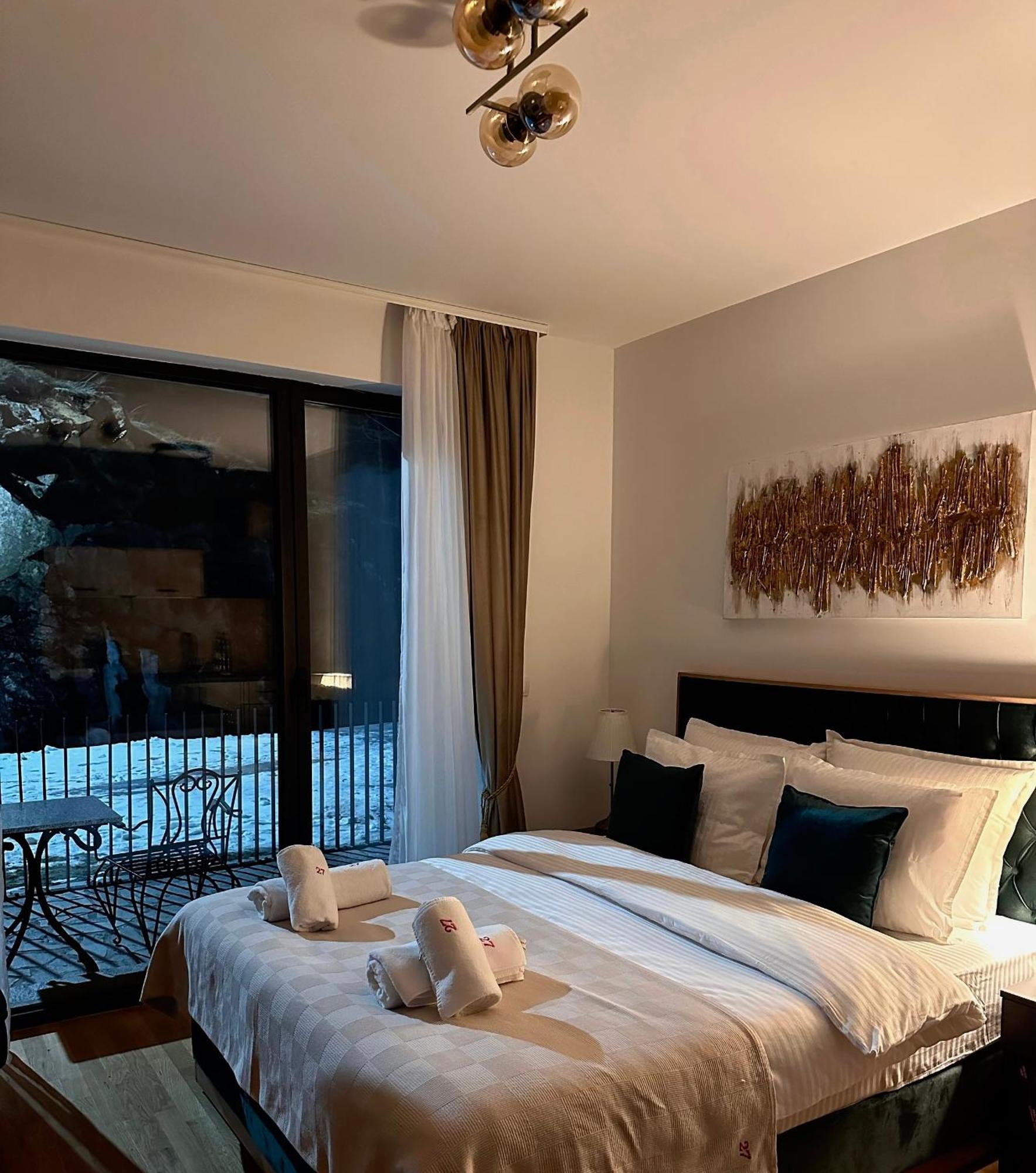 27 Apartment Divcibare