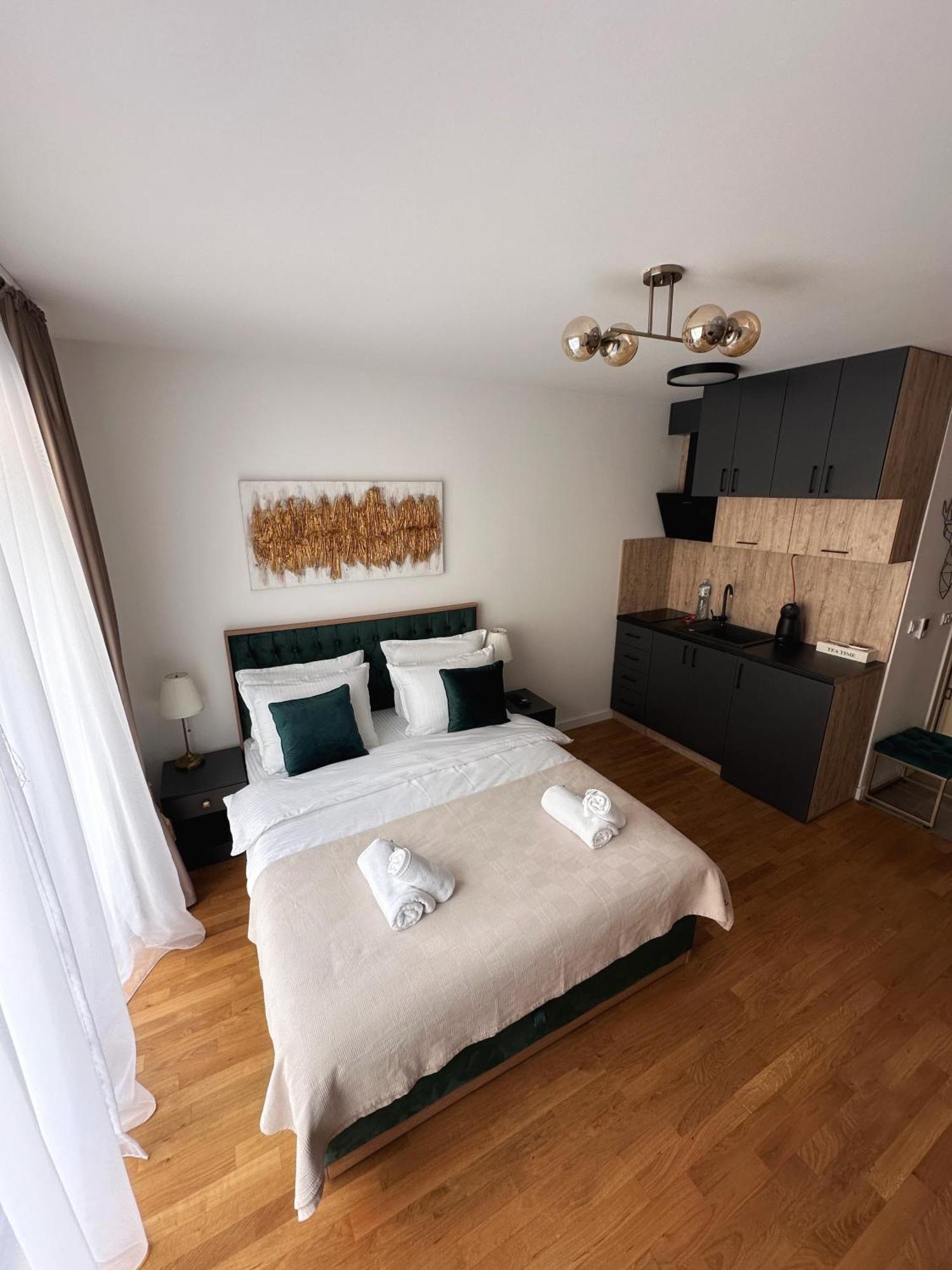 27 Apartment Divcibare